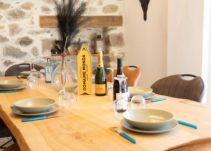 Semesterbostad Ou De Caractere Avec Jaccuzi Piscine *