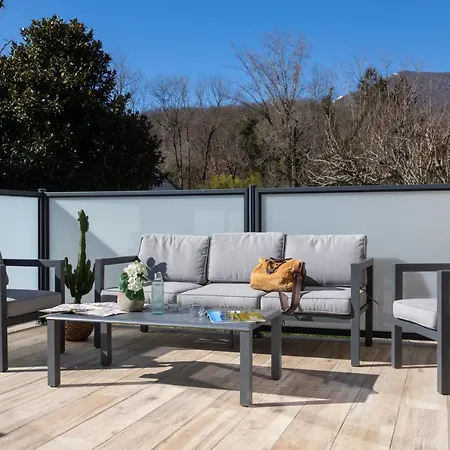 Ou De Caractére Avec Jaccuzi Piscine