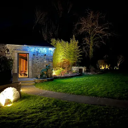 Ou De Caractere Avec Jaccuzi Piscine Holiday home *